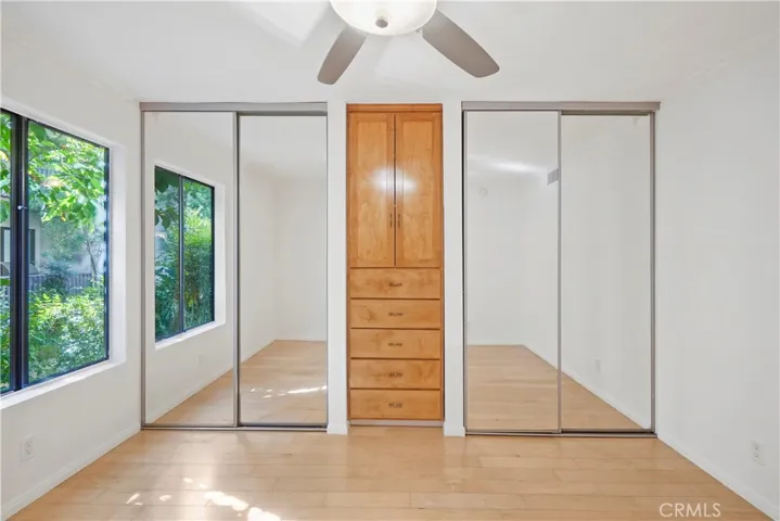 15207 Magnolia Boulevard 129, Sherman Oaks, California 91403