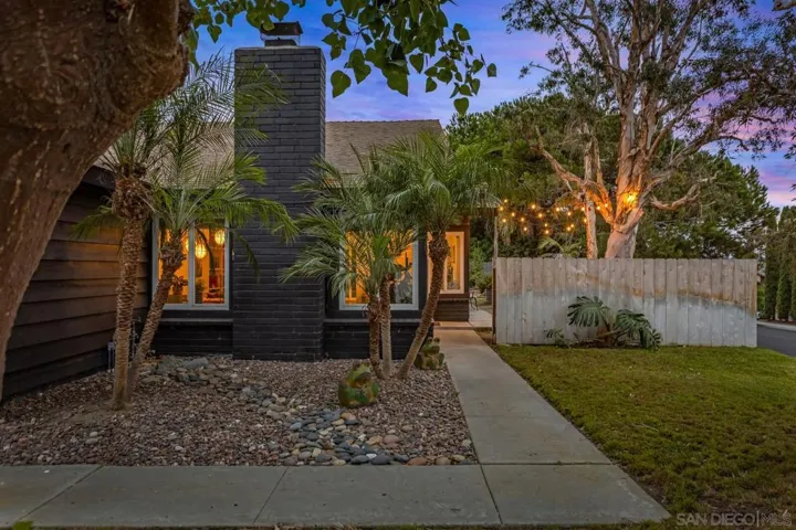 398 Compass, Oceanside, California 92054