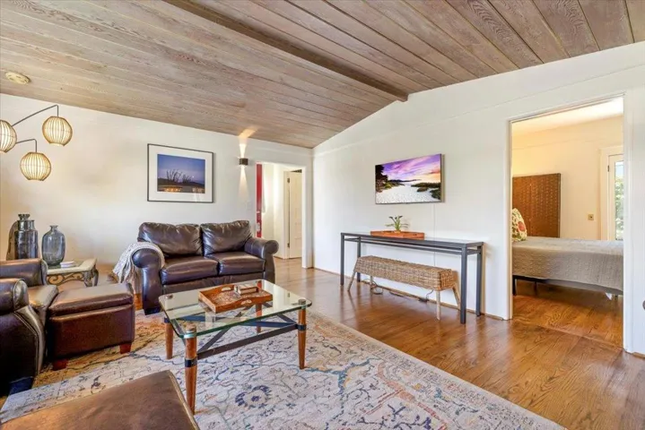 402 Central Avenue, Pacific Grove, California 93950