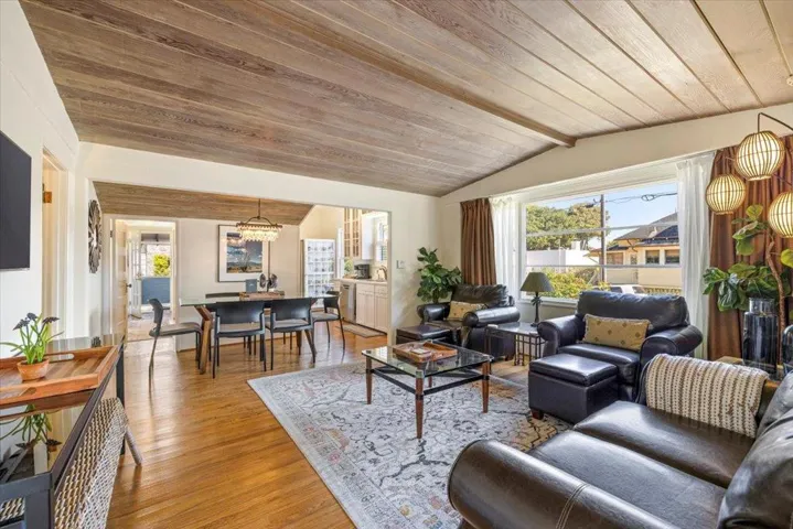402 Central Avenue, Pacific Grove, California 93950