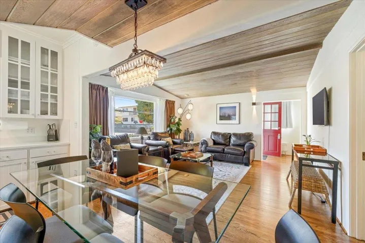 402 Central Avenue, Pacific Grove, California 93950
