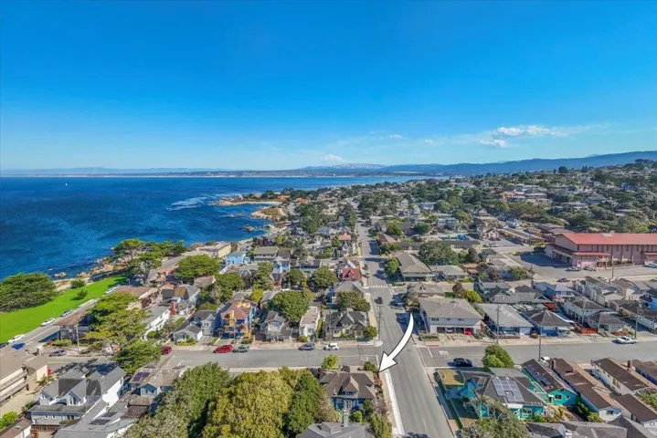 402 Central Avenue, Pacific Grove, California 93950
