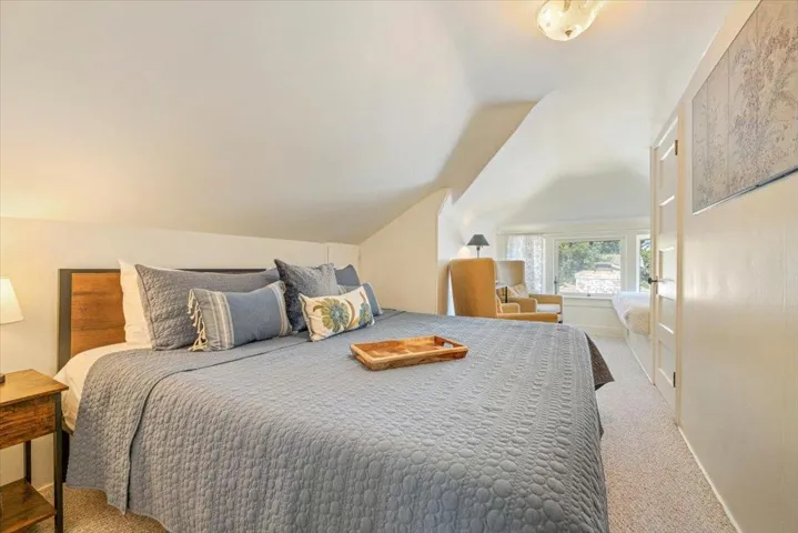 402 Central Avenue, Pacific Grove, California 93950