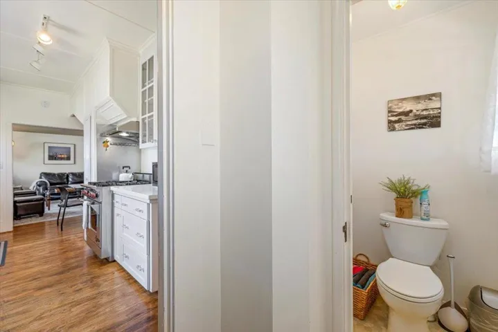 402 Central Avenue, Pacific Grove, California 93950