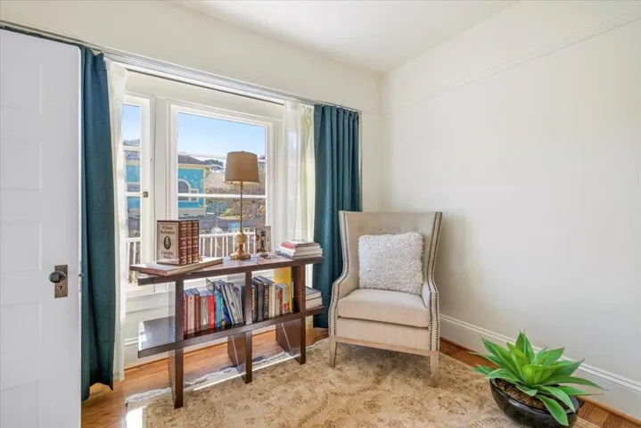 402 Central Avenue, Pacific Grove, California 93950