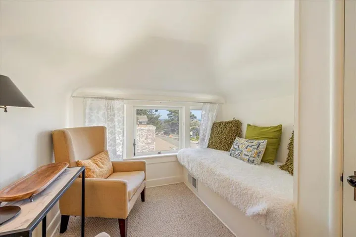 402 Central Avenue, Pacific Grove, California 93950