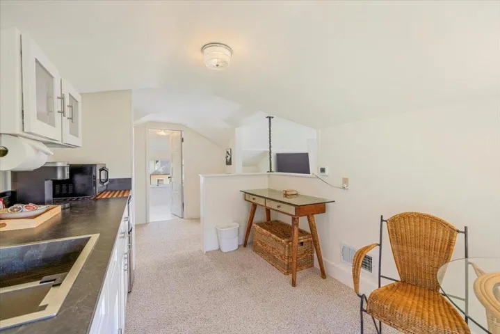 402 Central Avenue, Pacific Grove, California 93950