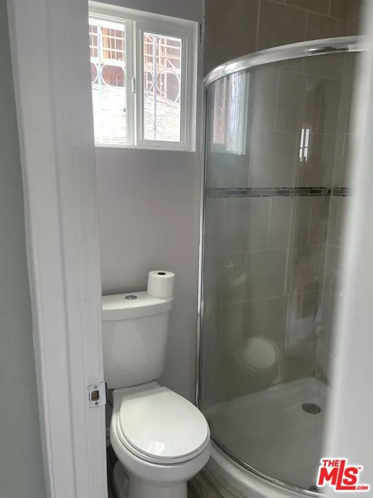 , Los Angeles, California 90011 home-pic-11