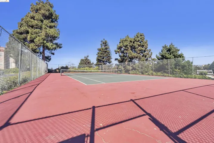 18 Las Moradas Cir, San Pablo, California 94806