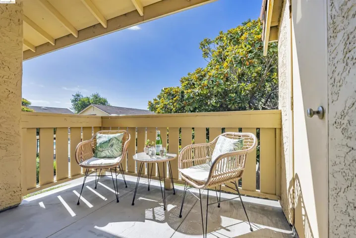 18 Las Moradas Cir, San Pablo, California 94806