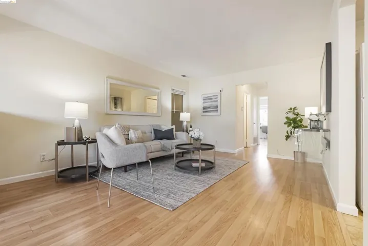 18 Las Moradas Cir, San Pablo, California 94806
