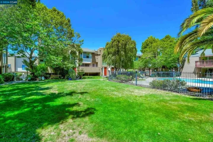 2121 Vale Rd 59, San Pablo, California 94806