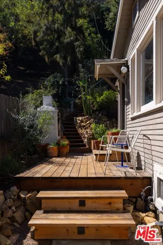 248 Furness Avenue, Los Angeles, California 90042