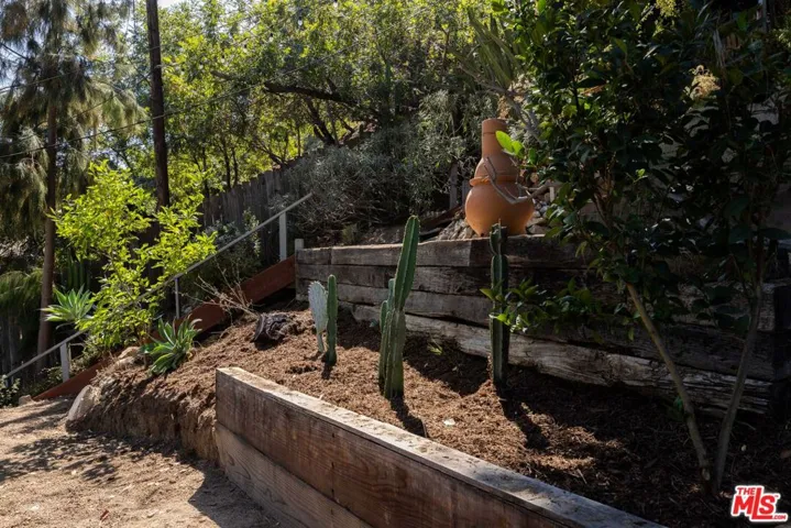 248 Furness Avenue, Los Angeles, California 90042