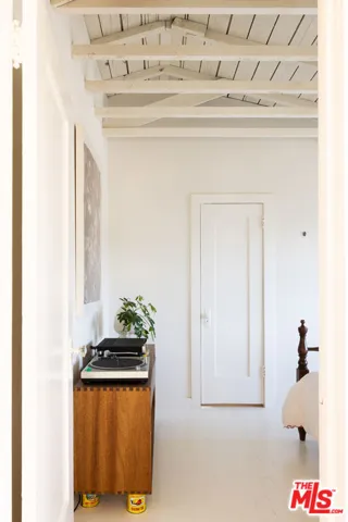 248 Furness Avenue, Los Angeles, California 90042