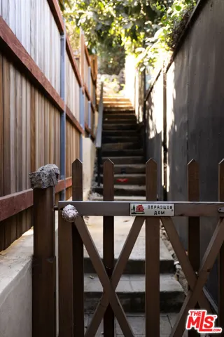 248 Furness Avenue, Los Angeles, California 90042