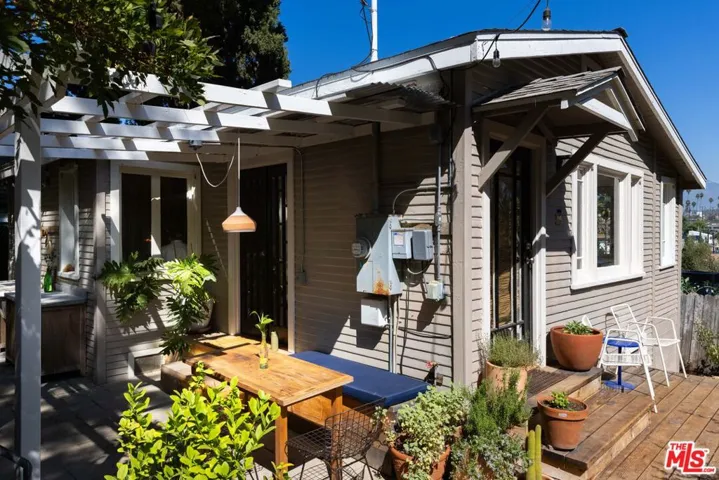 248 Furness Avenue, Los Angeles, California 90042
