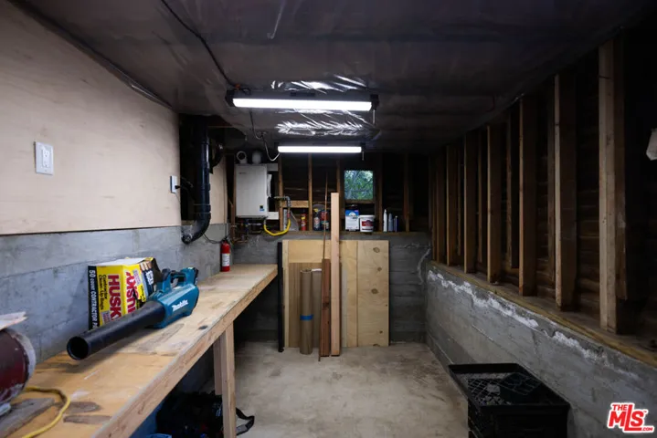 248 Furness Avenue, Los Angeles, California 90042