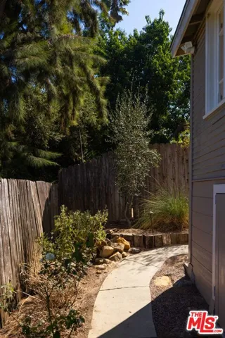248 Furness Avenue, Los Angeles, California 90042