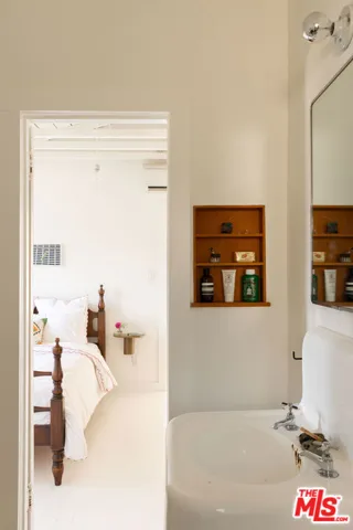 248 Furness Avenue, Los Angeles, California 90042