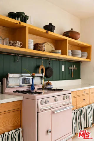 248 Furness Avenue, Los Angeles, California 90042
