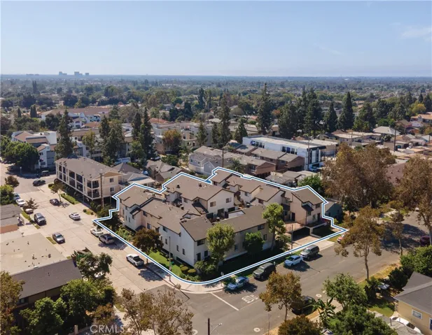 520 E Walnut Street, Santa Ana, California 92701