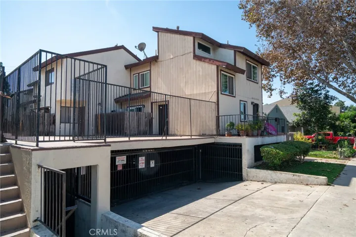 520 E Walnut Street, Santa Ana, California 92701