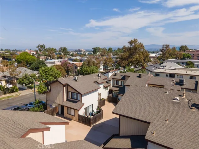 520 E Walnut Street, Santa Ana, California 92701