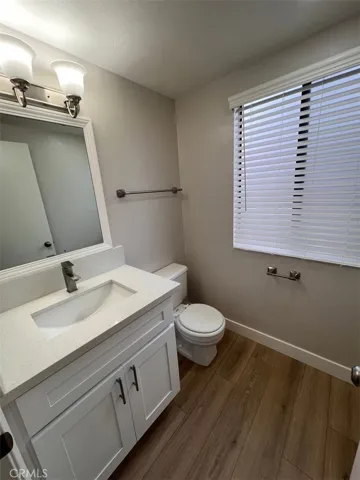 520 E Walnut Street, Santa Ana, California 92701