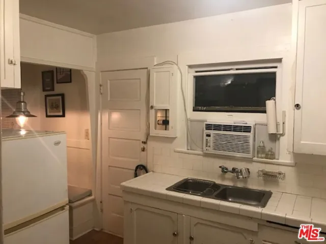 223 Strand Street #g, Santa Monica, California 90405