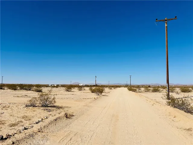 1188 Mile Square Road, Joshua Tree, California 92252