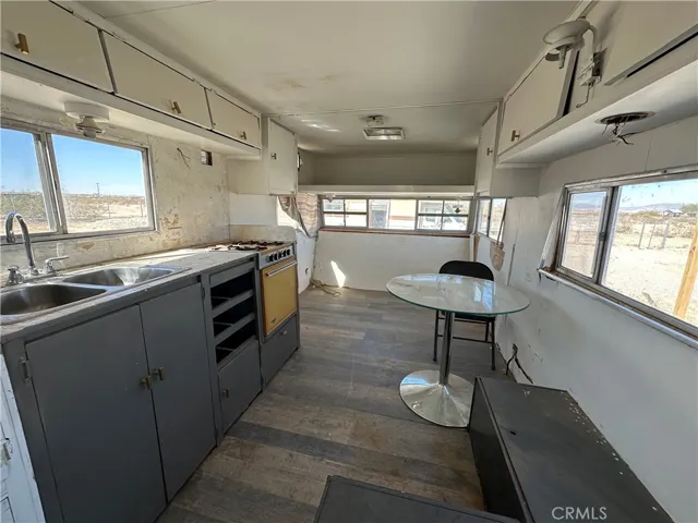 1188 Mile Square Road, Joshua Tree, California 92252