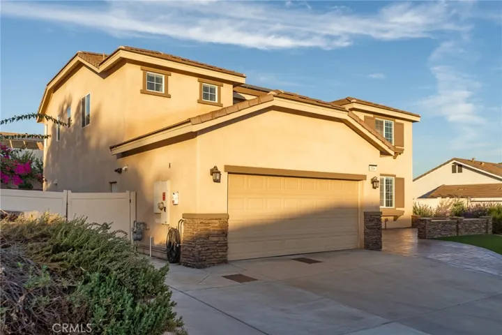 154 Coyote Court, Calimesa, California 92320