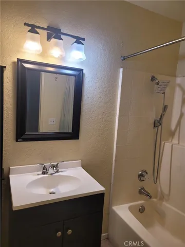 28 Blackbird Lane, Pomona, California 91766