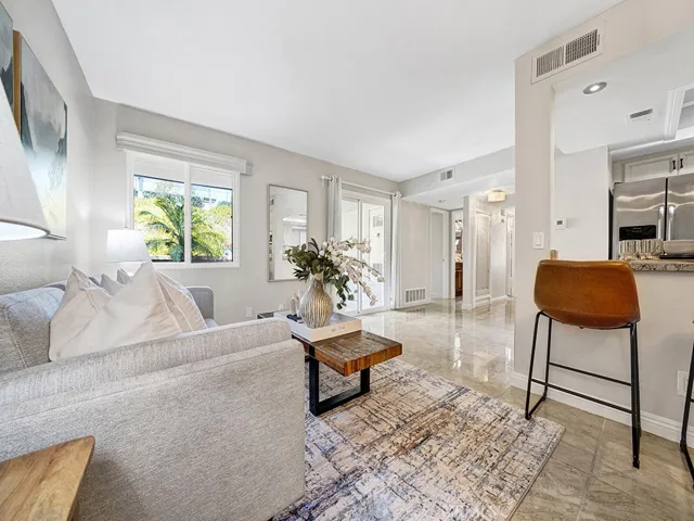 28191 Sorrento 111, Laguna Niguel, California 92677