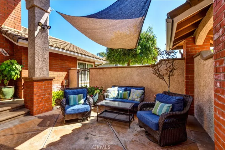 Front Entrance patio