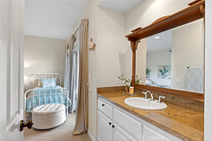 150 W Avenida San Antonio, San Clemente, California 92672