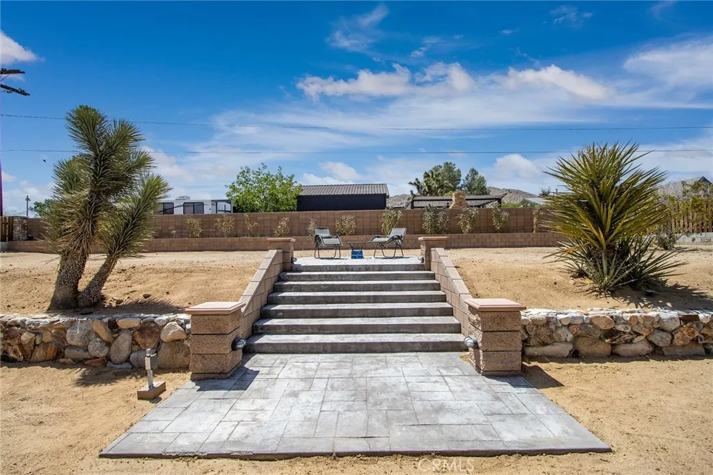 7320 Sherwood Road, Joshua Tree, California 92252 home-pic-38