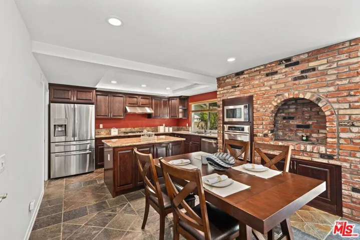 6808 E Georgetown Circle, Anaheim Hills, California 92807
