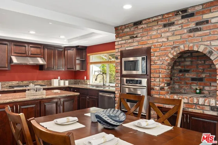 6808 E Georgetown Circle, Anaheim Hills, California 92807