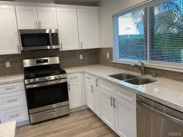 1869 Tipperary Lane, Newbury Park, California 91320