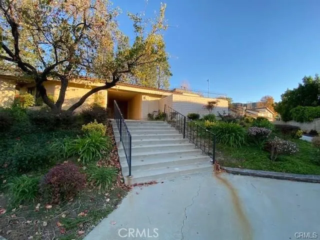 1869 Tipperary Lane, Newbury Park, California 91320