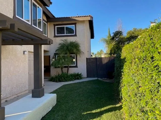 1869 Tipperary Lane, Newbury Park, California 91320