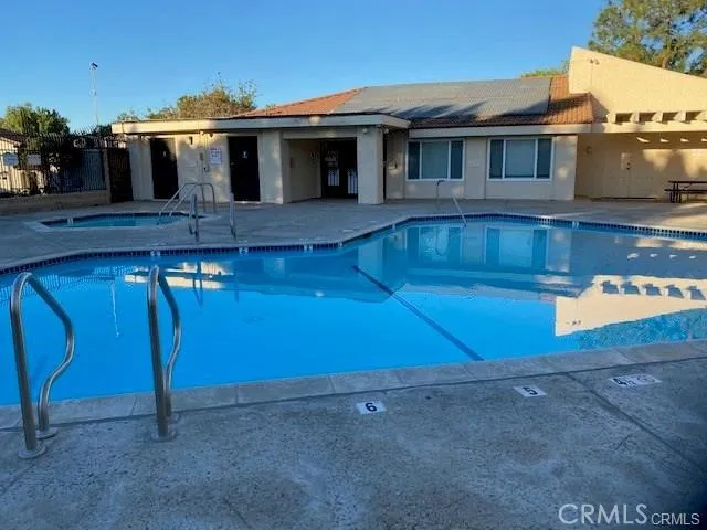 1869 Tipperary Lane, Newbury Park, California 91320