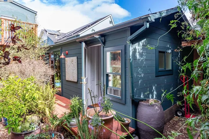 1652 Oak View Avenue, Kensington, California 94707