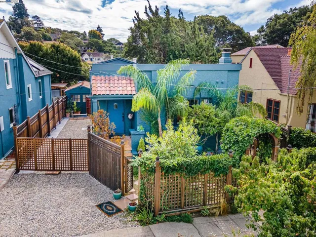 1652 Oak View Avenue, Kensington, California 94707