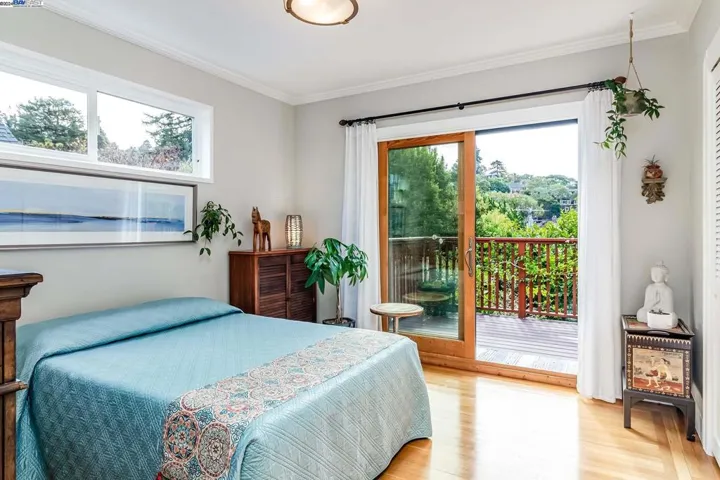 1652 Oak View Avenue, Kensington, California 94707