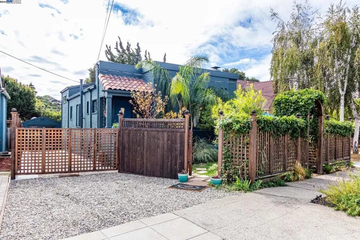 1652 Oak View Avenue, Kensington, California 94707