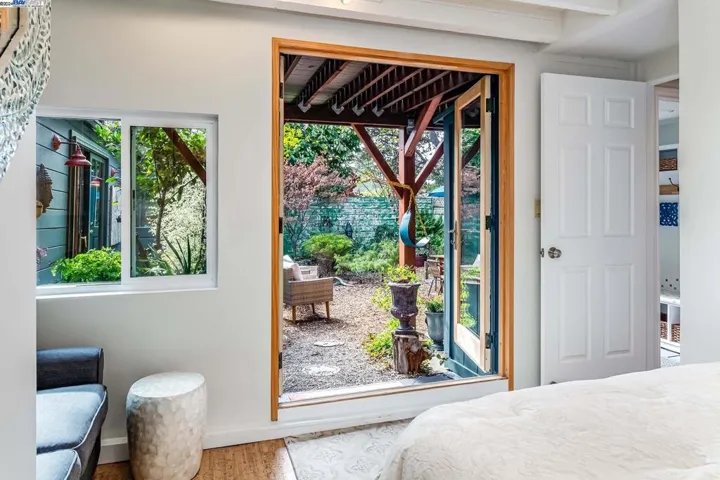 1652 Oak View Avenue, Kensington, California 94707