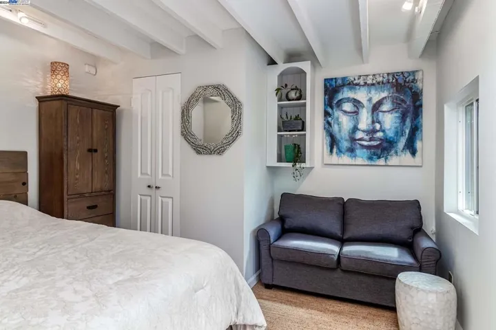 1652 Oak View Avenue, Kensington, California 94707